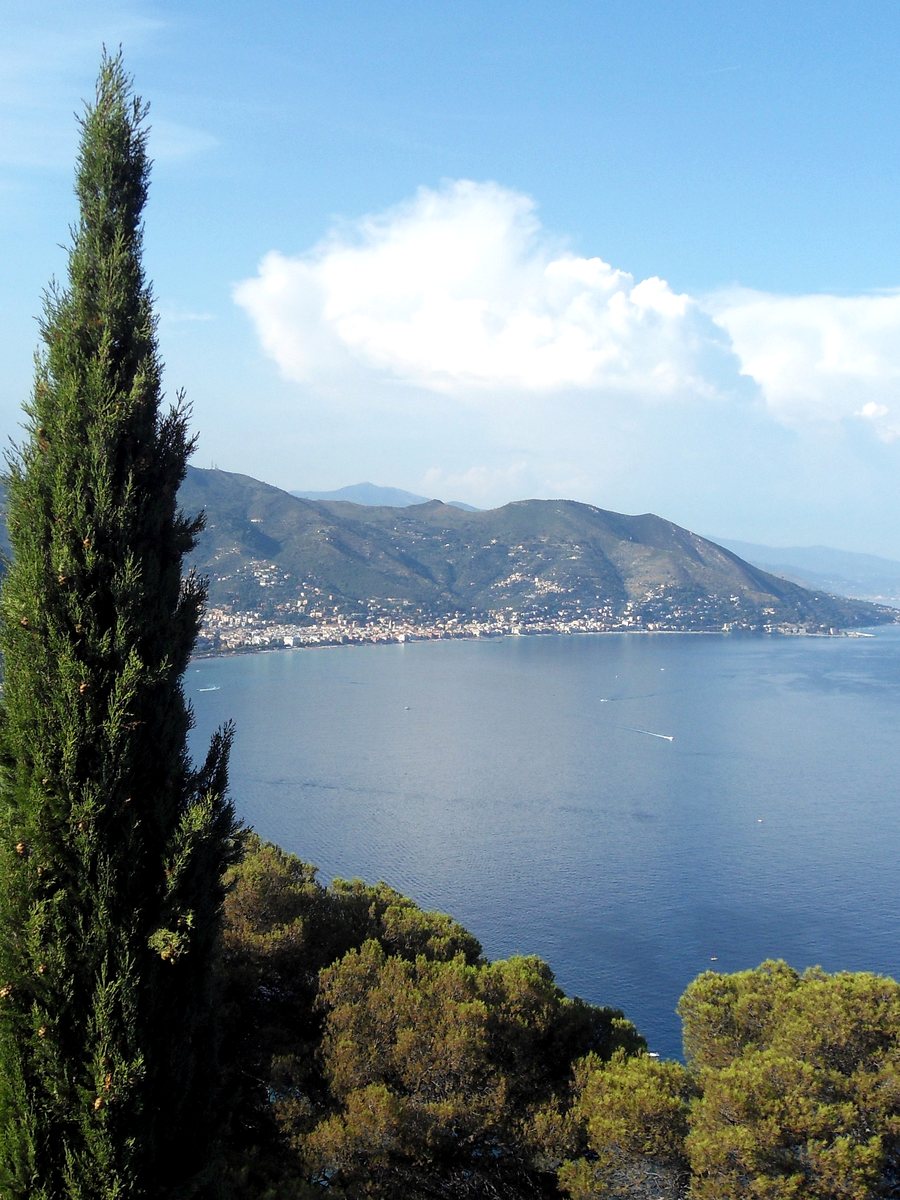 Il golfo di Alassio visto da Capo Mele